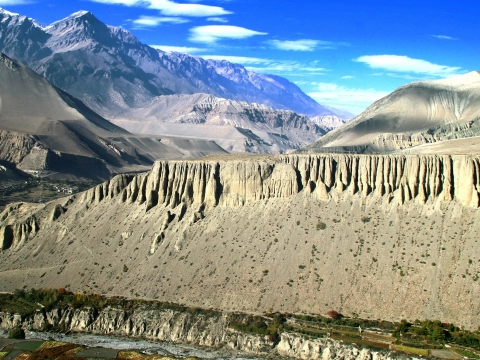 Lower Mustang Trek
